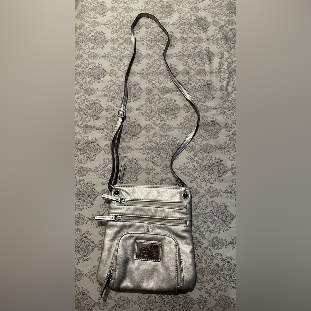 Nicole by Nicole Miller Silver Crossbody Bag with Modern Elegance